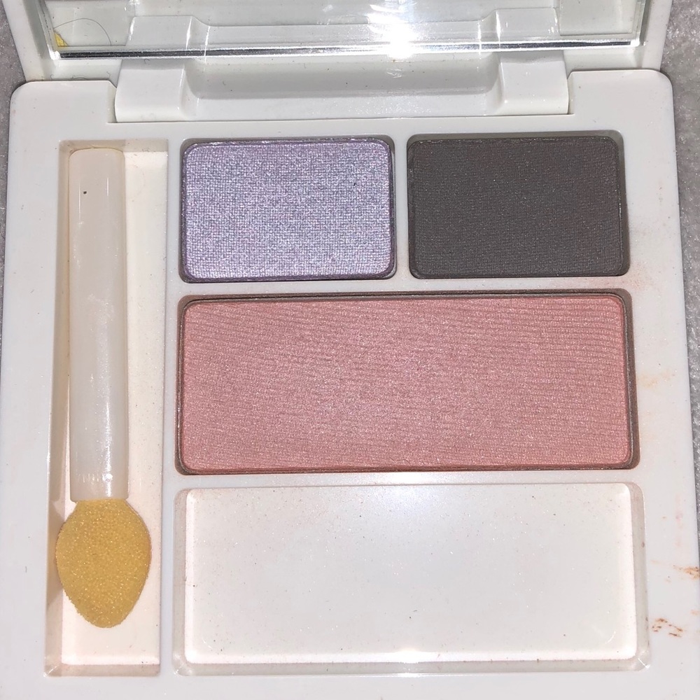 Clinique mini eyeshadow palette